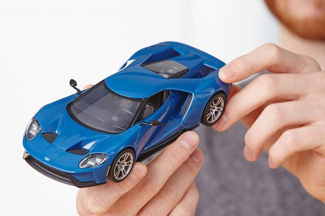 Sélection Noël : Revell Ford GT 2017, une maquette sans colle ni peinture Sélection Noël : Revell Ford GT 2017, une maquette sans colle ni peinture