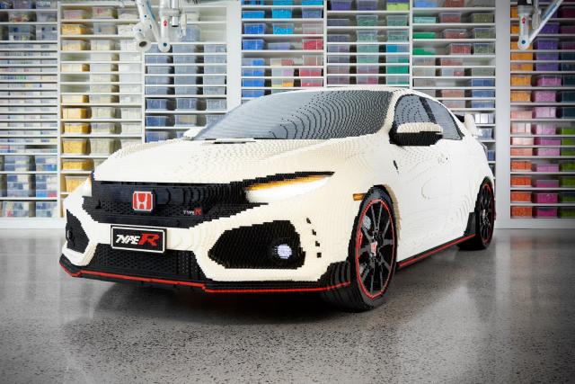 Une Honda Civic Type R en Lego, à taille réelle ! Une Honda Civic Type R en Lego, à taille réelle !