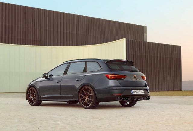 Leon Cupra R ST : famille recomposée Leon Cupra R ST : famille recomposée