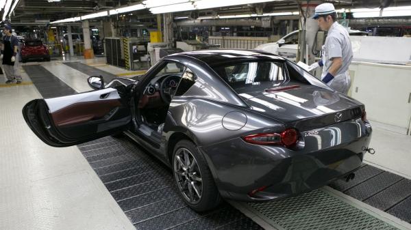 Mazda lance la production du coupé MX-5 RF Mazda lance la production du coupé MX-5 RF