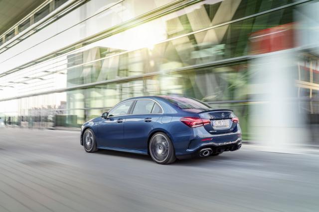 La Mercedes-AMG A 35 se fait la malle La Mercedes-AMG A 35 se fait la malle