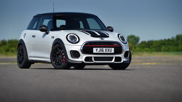 Mini John Cooper Works Challenge : for UK only Mini John Cooper Works Challenge : for UK only