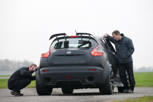 Nissan Juke-R : elle roule ! Nissan Juke-R : elle roule !