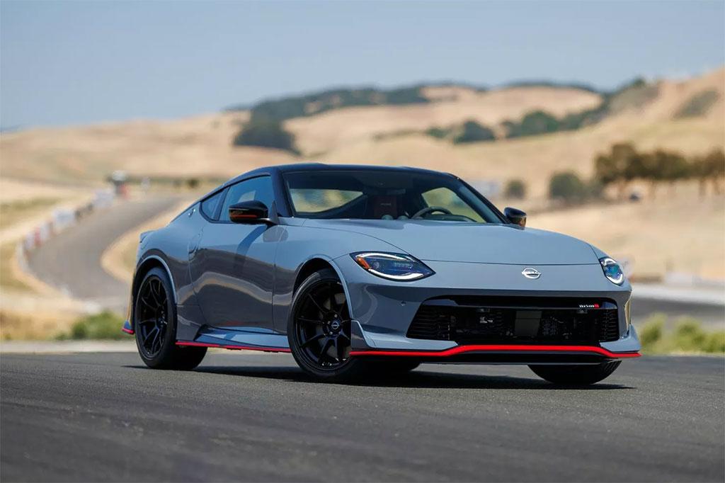 Nissan Z Nismo : belle de loin... Nissan Z Nismo : belle de loin...