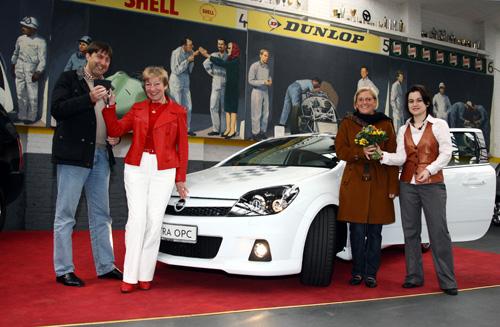 Une Opel Astra GTC OPC Nurburgring gagnée en Allemagne ! Une Opel Astra GTC OPC Nurburgring gagnée en Allemagne !