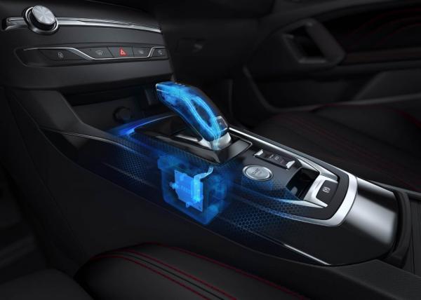 La boîte automatique EAT8 sur la Peugeot 308 GT en 2018 La boîte automatique EAT8 sur la Peugeot 308 GT en 2018