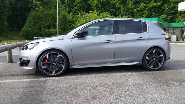 Spyshot : la Peugeot 308 GTI surprise sans camouflage ! Spyshot : la Peugeot 308 GTI surprise sans camouflage !