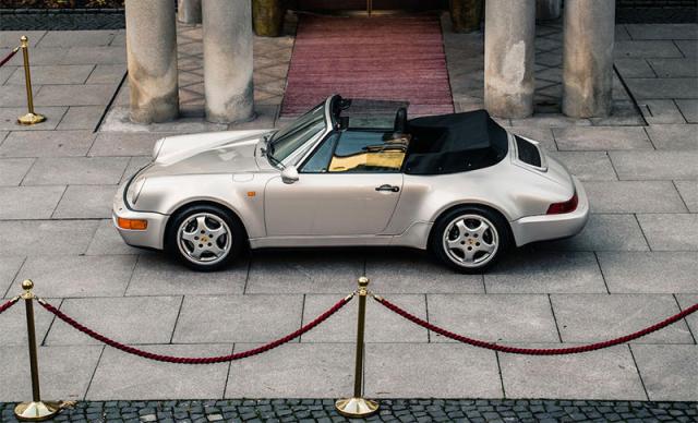 La Porsche 964 Cabriolet de Maradona est à vendre La Porsche 964 Cabriolet de Maradona est à vendre