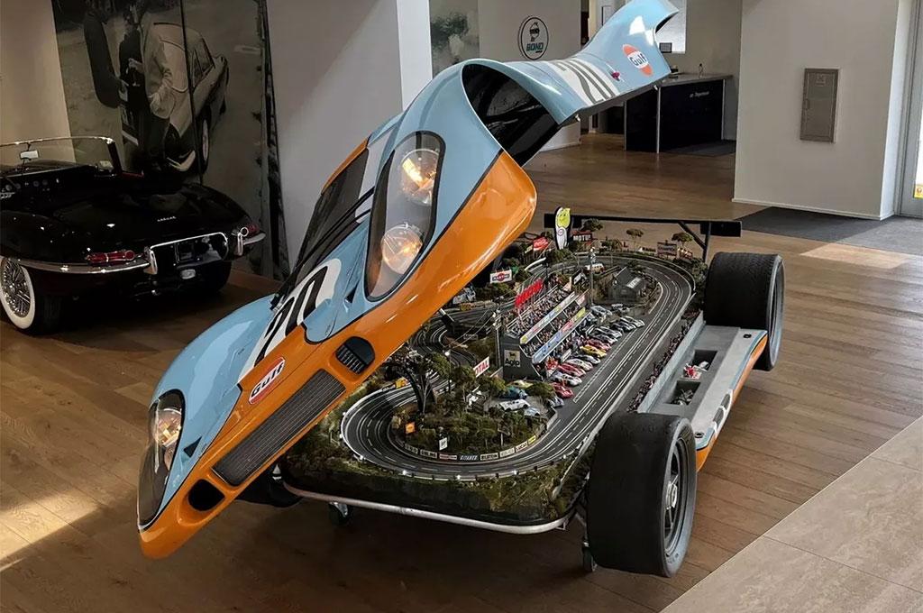 Cette réplique de Porsche 917 cache... un circuit miniature ! Cette réplique de Porsche 917 cache... un circuit miniature !