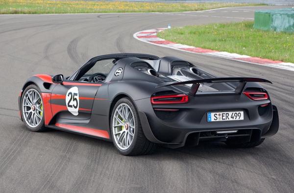 Porsche 918 Spyder : dernière ligne droite Porsche 918 Spyder : dernière ligne droite