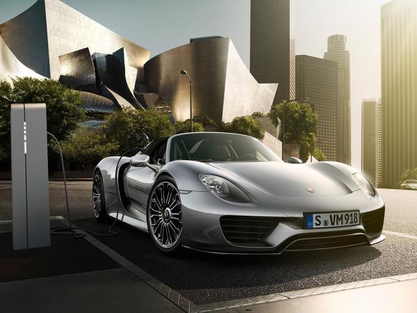 Porsche 918 Spyder : l'électro-choc de Francfort Porsche 918 Spyder : l'électro-choc de Francfort