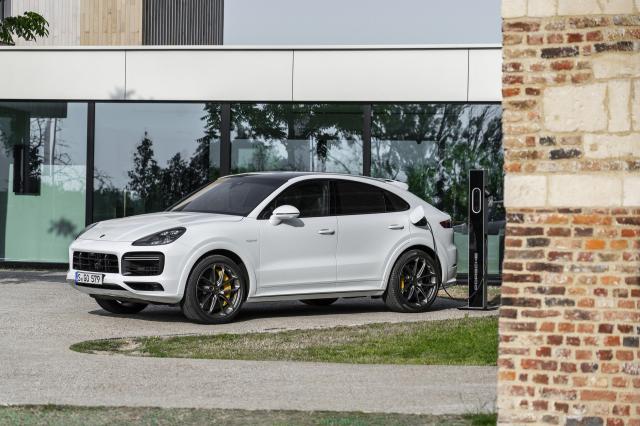 Porsche Cayenne Turbo S E-Hybrid Porsche Cayenne Turbo S E-Hybrid