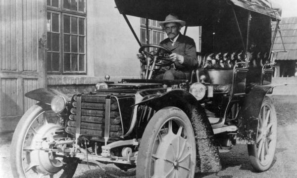 Ferdinand Porsche : électrique, hybride et 4RM... il y a 115 ans ! Ferdinand Porsche : électrique, hybride et 4RM... il y a 115 ans !