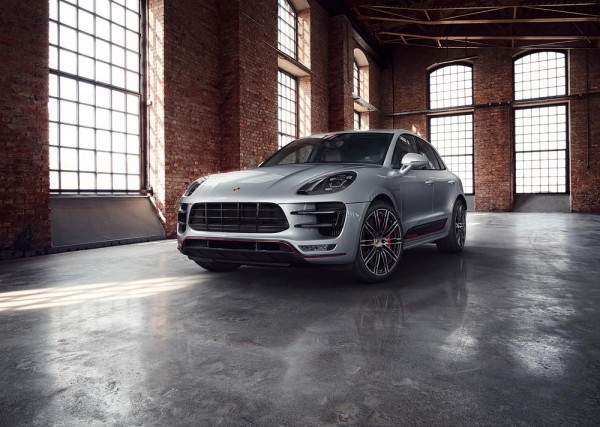 Occasion allemagne: Porsche Macan Turbo Pack Chrono Suspension