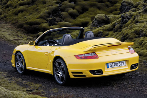 La 911 turbo enlève le haut La 911 turbo enlève le haut