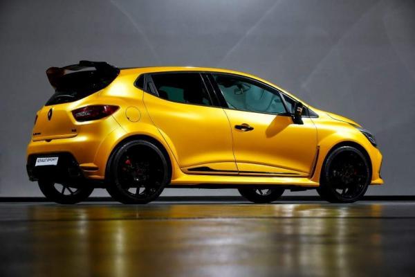 Renault Sport prépare une Clio RS très spéciale... Renault Sport prépare une Clio RS très spéciale...