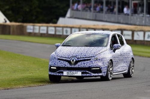 Renault Clio 4 RS : le proto fait son show Renault Clio 4 RS : le proto fait son show