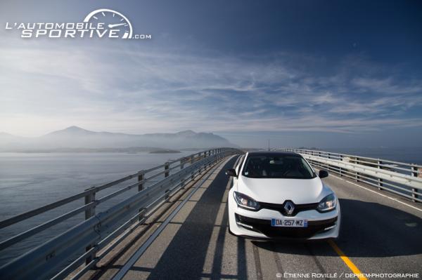 Atlanterhavsveien (Norge), 5400 km i Megane RS