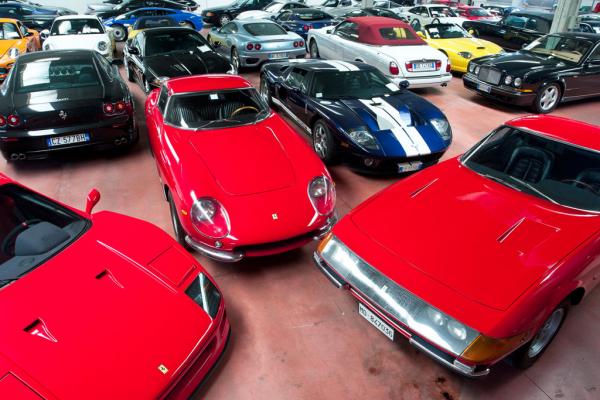 Spéculation : si tu n'as pas d'argent, achète une Ferrari ! Spéculation : si tu n'as pas d'argent, achète une Ferrari !
