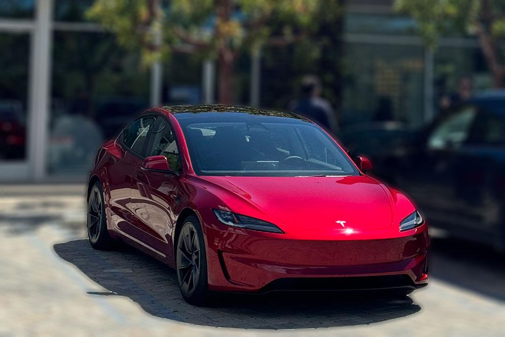 La Tesla Model 3 Ludicrous surprise en plein jour La Tesla Model 3 Ludicrous surprise en plein jour