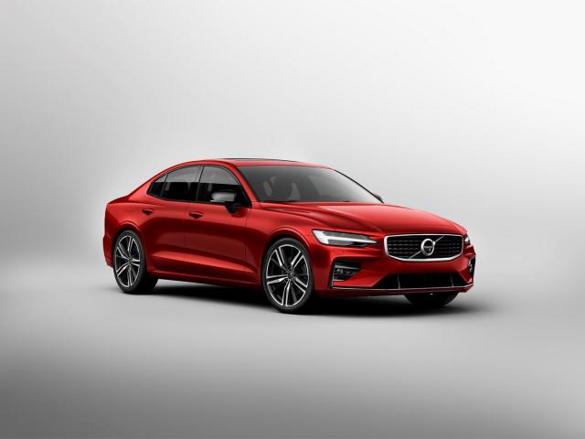 Volvo S60 T8 : 390 ch en toute discrétion Volvo S60 T8 : 390 ch en toute discrétion