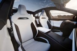 Des siges sport pour la Tesla Model S Plaid