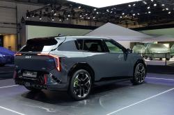 Kia EV3 GT, EV4 GT et EV5 GT : les nouvelles sportives Kia d�voil�es � Bruxelles