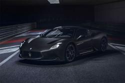 Maserati MC20 Notte, dans la nuit noire et obscure