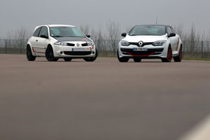 match megane rs trophy r vs r26r