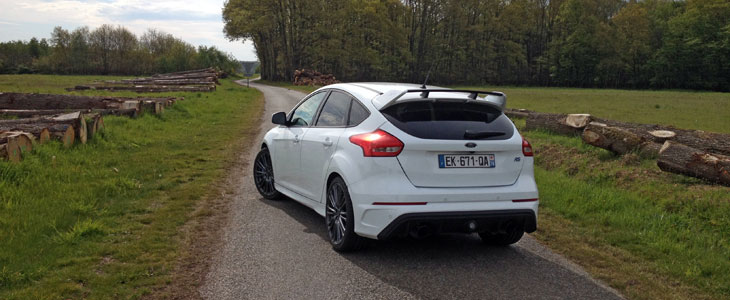 essai ford focus rs 350