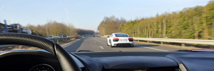 honda nsx v6 3.5 vs audi r8 v10 5.2