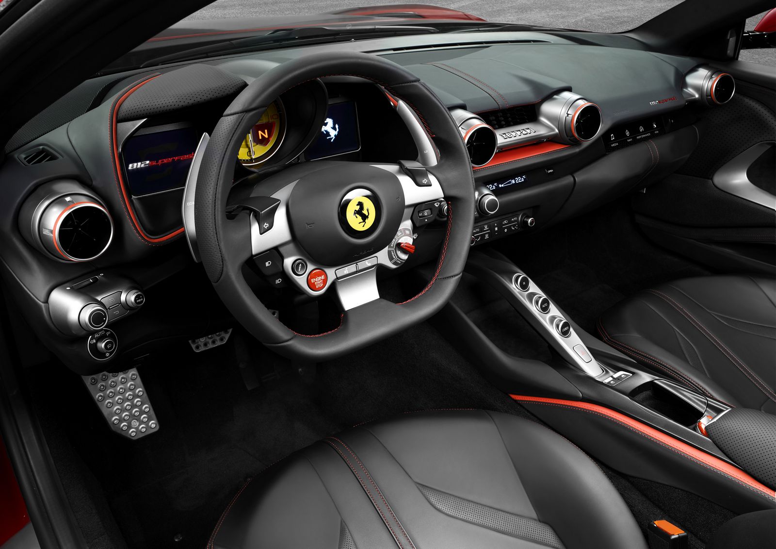 photo Ferrari-812-Superfast_04