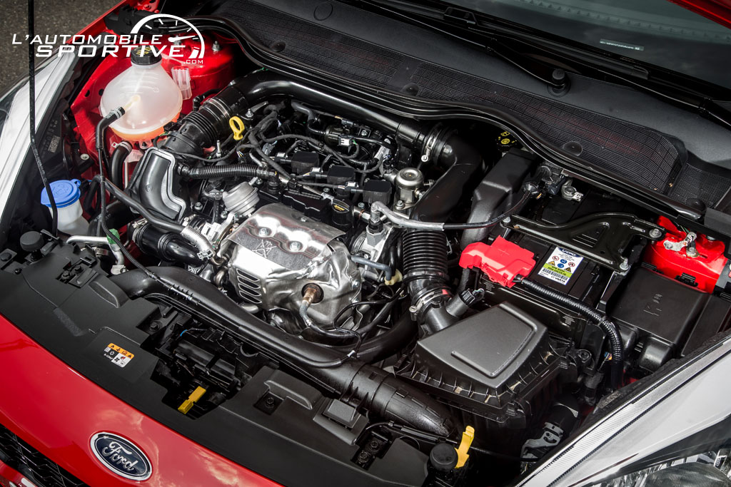 Agrandir la photo FORD FIESTA 7 ST-LINE photo fiesta_7_st-line_13