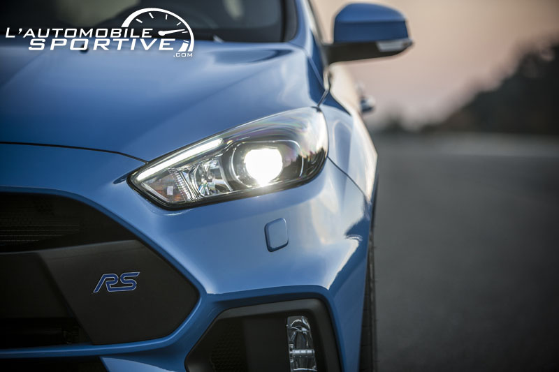 photo ford_focus_rs_350_05