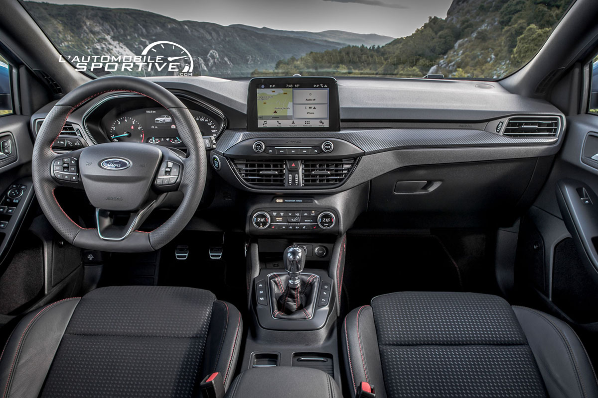 photo ford_focus4_st-line_150_07