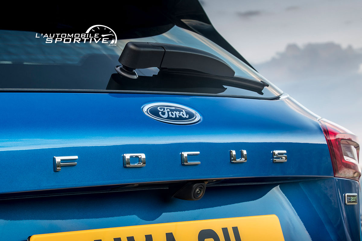 photo ford_focus4_st-line_150_15