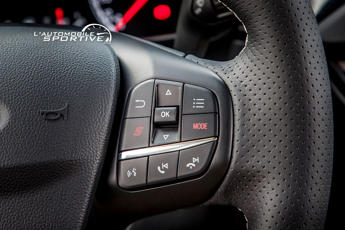 photo ford_focus4_sw_st_10