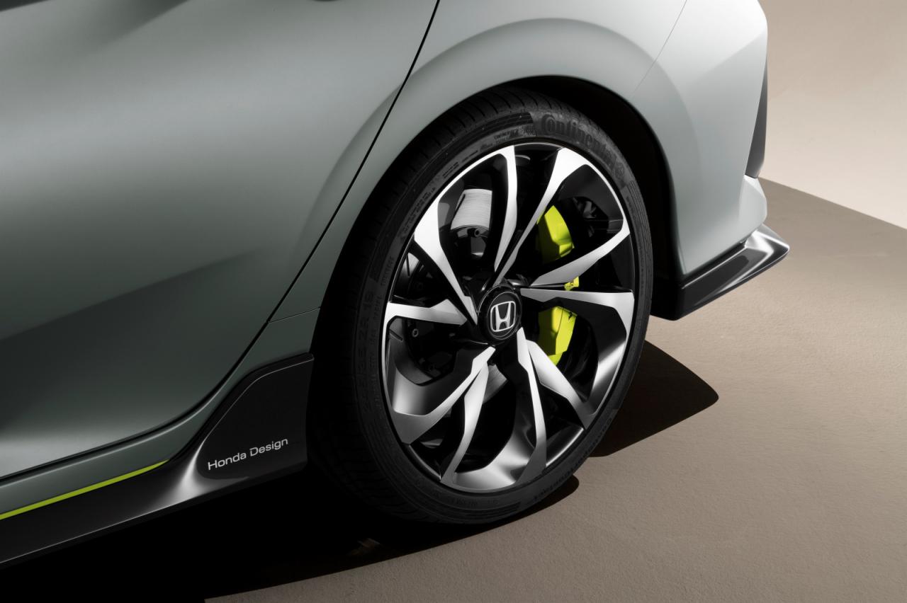 photo honda_civic_hatchback_prototype_04