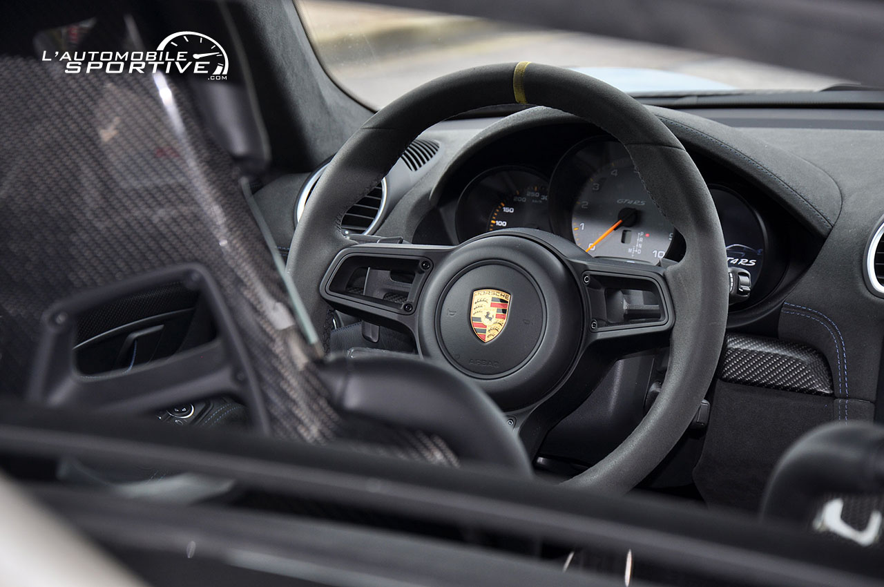 Agrandir la photo PORSCHE 718 CAYMAN GT4 RS photo 718_cayman_gt4_rs_17