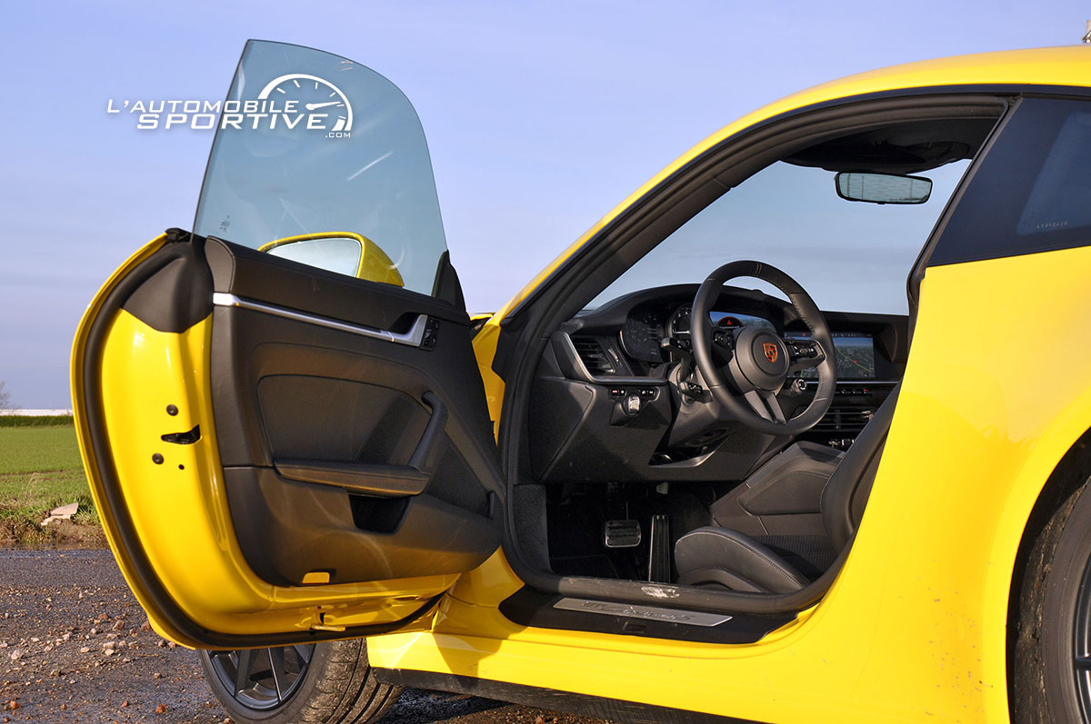 photo porsche_992_carrera_4s_08