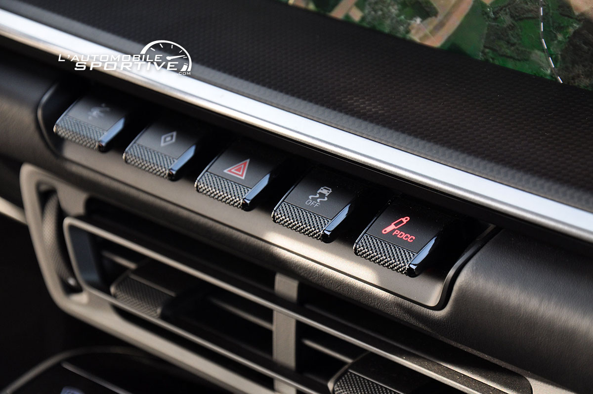 photo porsche_992_carrera_4s_12