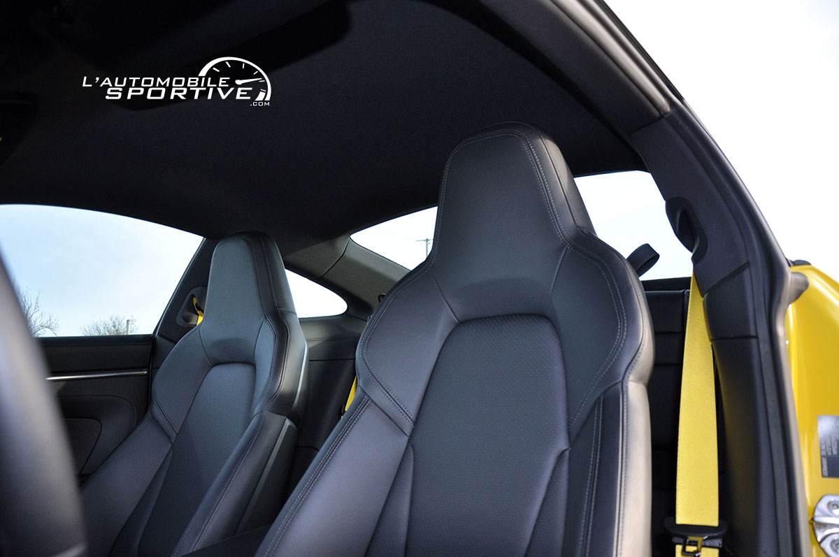 photo porsche_992_carrera_4s_14