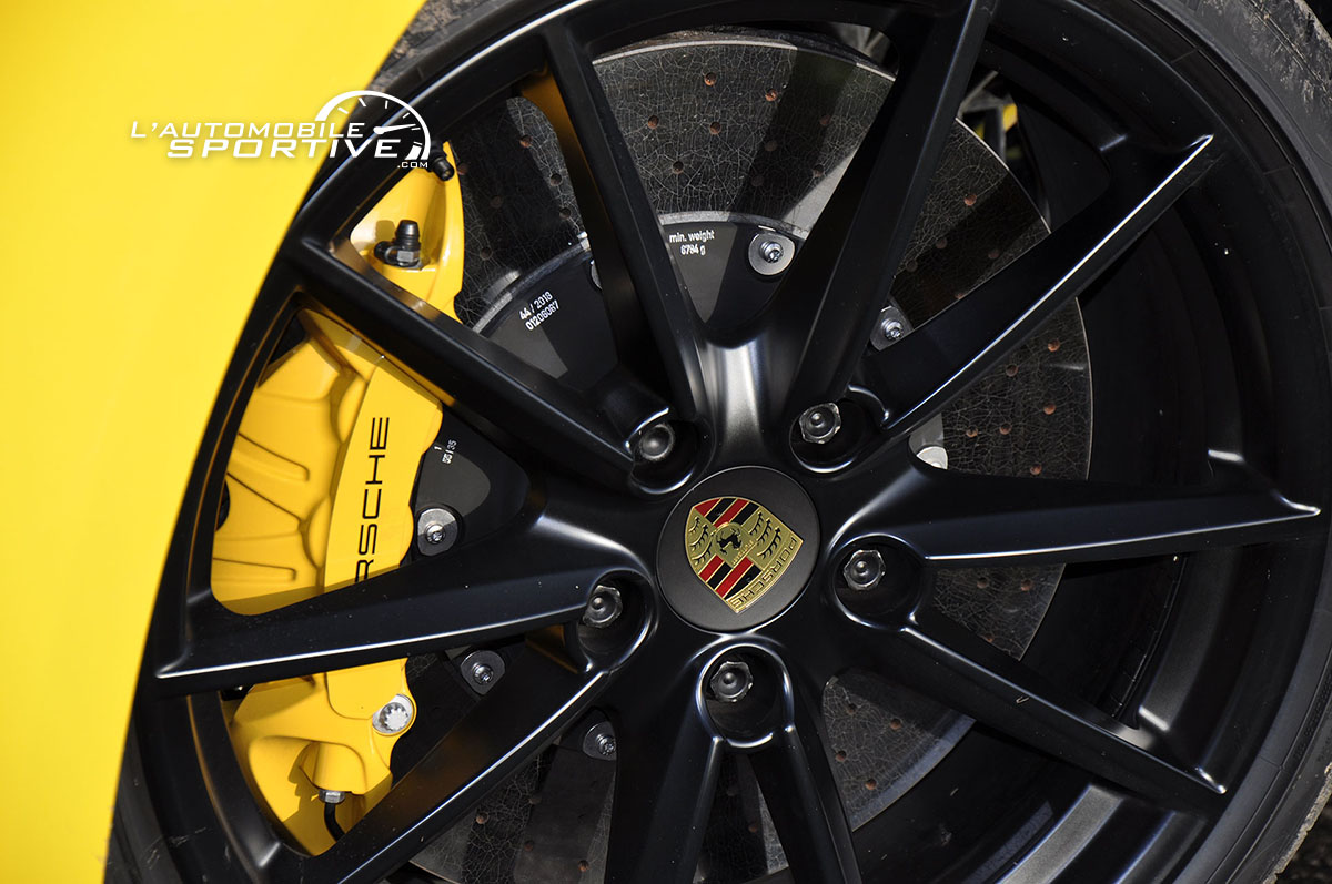photo porsche_992_carrera_4s_20