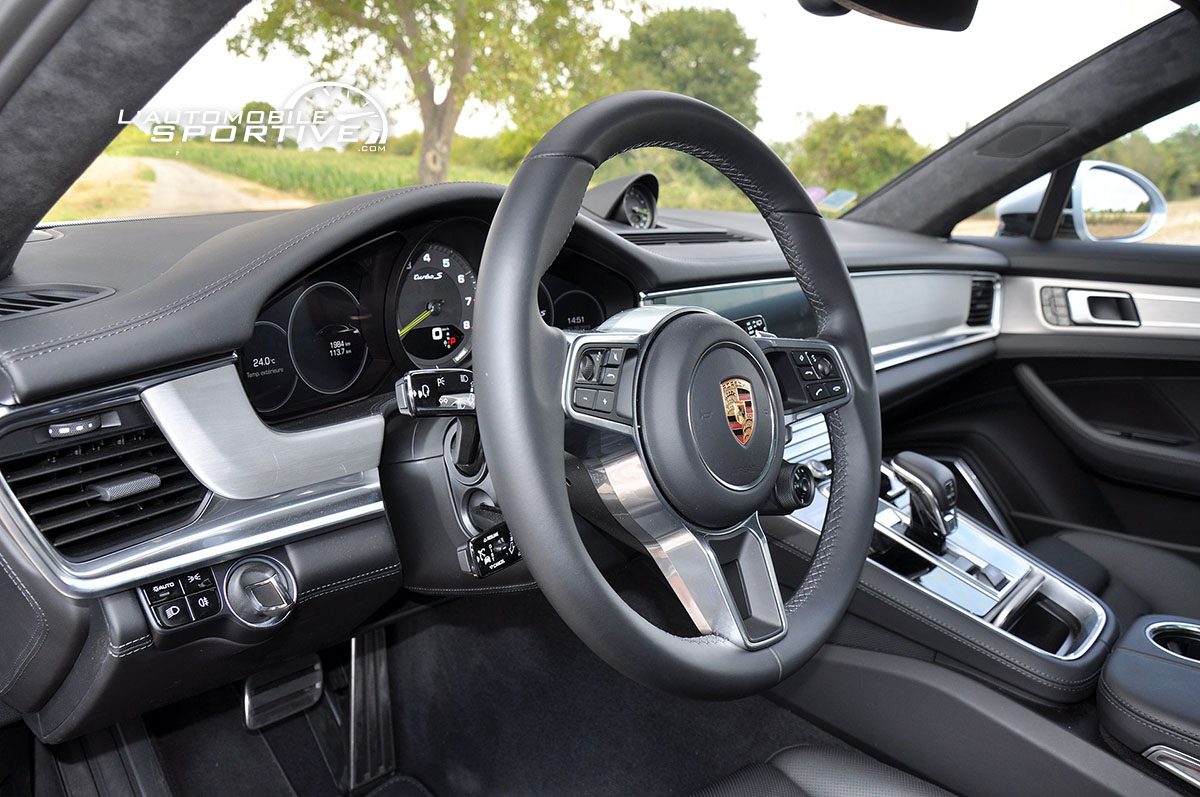 photo panamera_st_turbo_s_e-hybrid_09