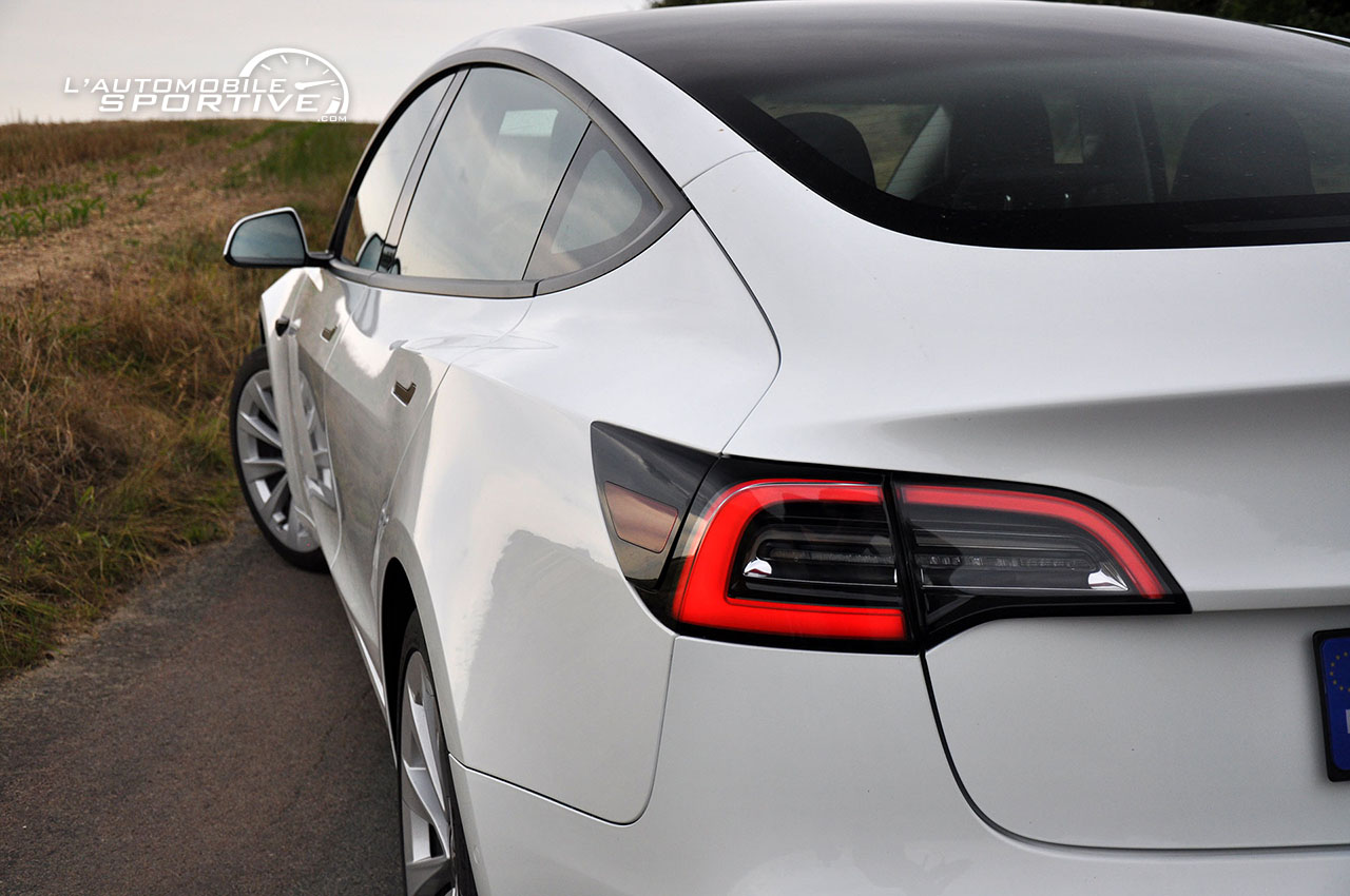 photo tesla_model_3_dual_motor_lr_07
