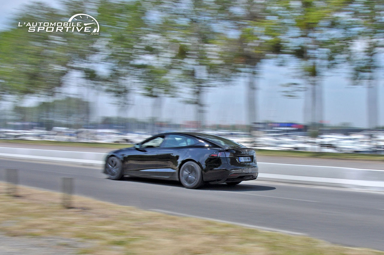 Agrandir la photo TESLA MODEL S PLAID photo tesla_model_s_plaid_15