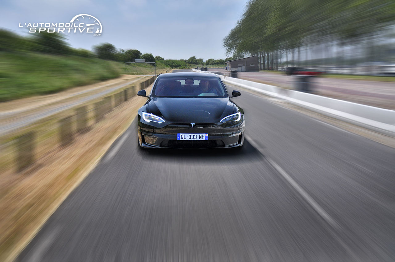 Agrandir la photo TESLA MODEL S PLAID photo tesla_model_s_plaid_16