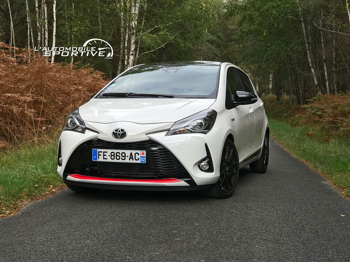 photo toyota_yaris_100h_gr_sport_11