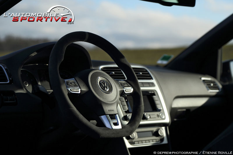 Agrandir la photo VOLKSWAGEN POLO 5 R WRC photo polo_r_wrc_04