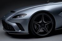 Aston-Martin-V12-Speedster_03.jpg